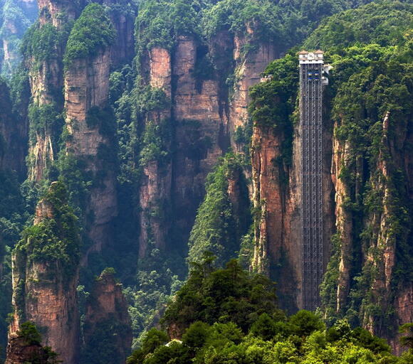 &#91;THIS IS CHINA&#93; China Bangun Elevator TERBESAR dan TERPANJANG di Dunia !