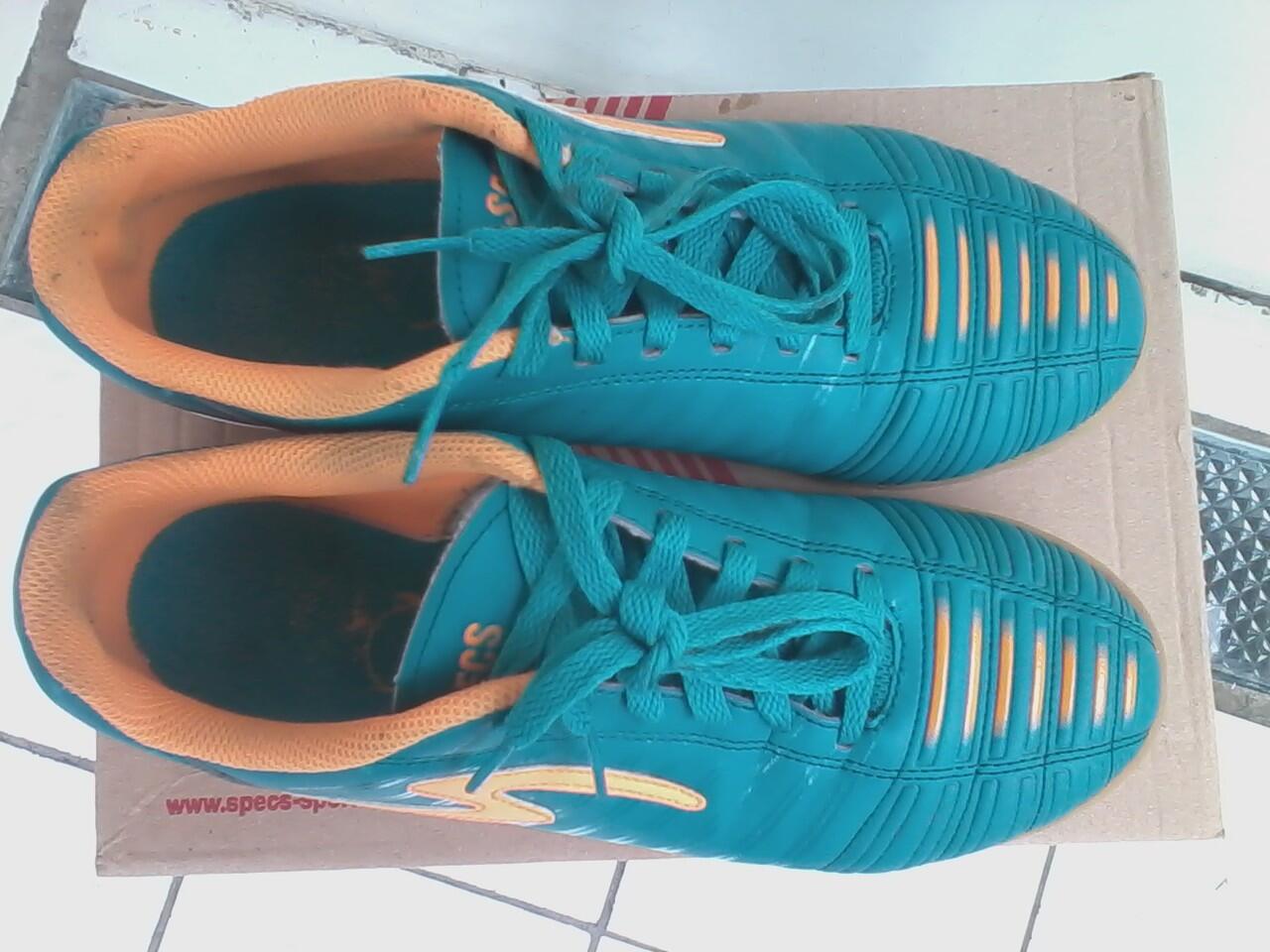 WTS SEPATU FUTSAL SPECS RA (BARTER ADIDAS TOP SALA) & ADIDAS F10 MURMER AJA !!SIZE 42