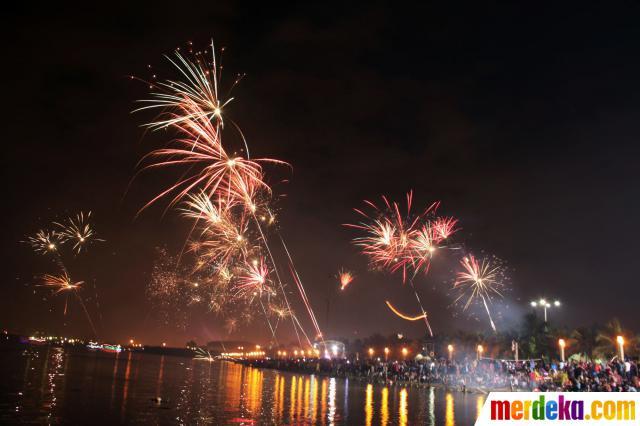 &#91;PIC&#93;Melihat Perayaan Malam Tahun Baru 2014 di Berbagai Negara