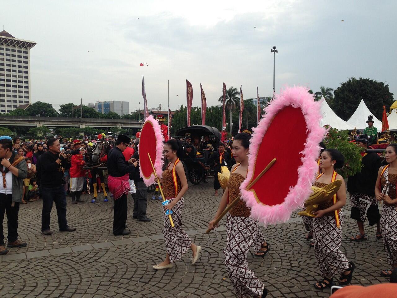 World Royal Heritage - Kirab Budaya Pagelaran Agung Keraton Sedunia 2013