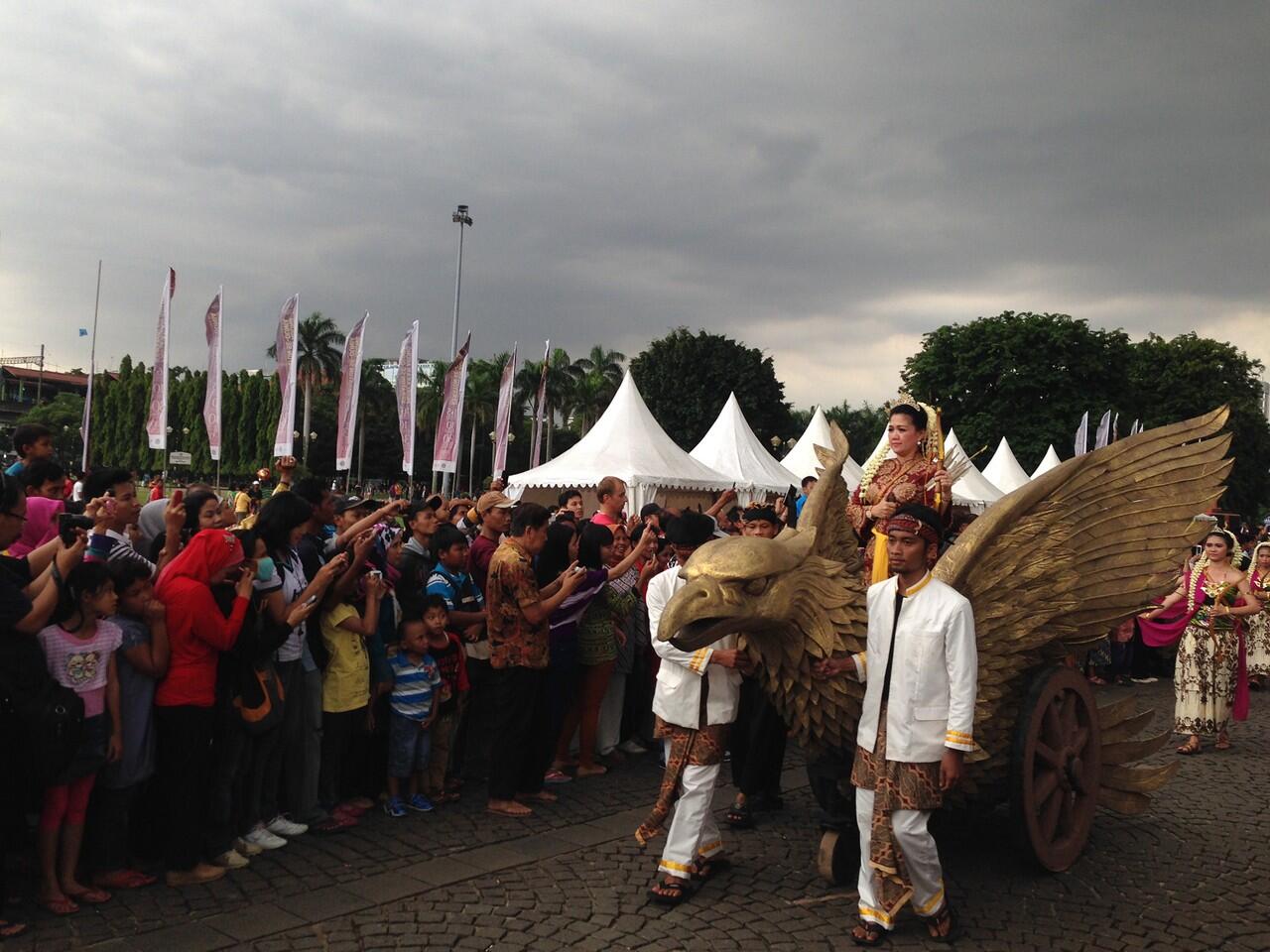 World Royal Heritage - Kirab Budaya Pagelaran Agung Keraton Sedunia 2013