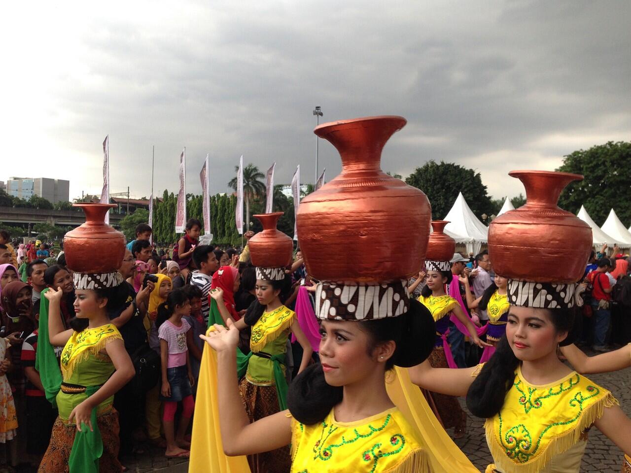 World Royal Heritage - Kirab Budaya Pagelaran Agung Keraton Sedunia 2013