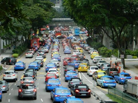 Sulitnya Memiliki Mobil di Singapura &#91;Resep Anti Macet&#93;