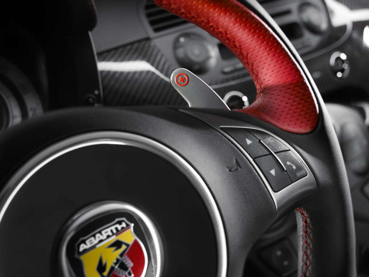 Fiat Abarth 695 Tributo si &quot;Kecil&quot;.. sebuah penghormatan buat Ferarri