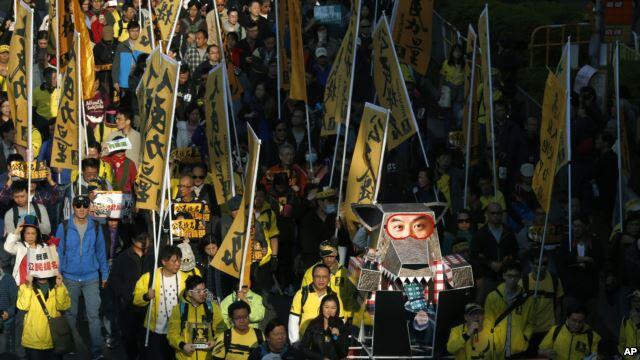 Warga Hongkong Tuntut Demokrasi Penuh dari China