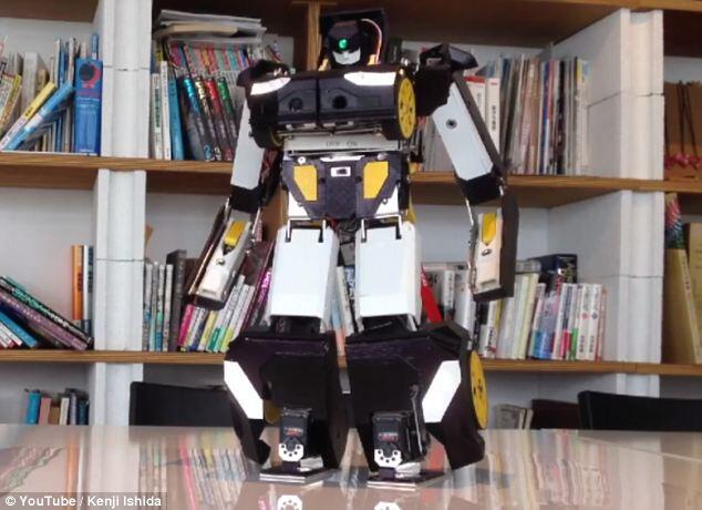  Robot 'Transformer' Pertama di Dunia, Nyata yang Bisa Berubah Bentuk Menjadi Mobil