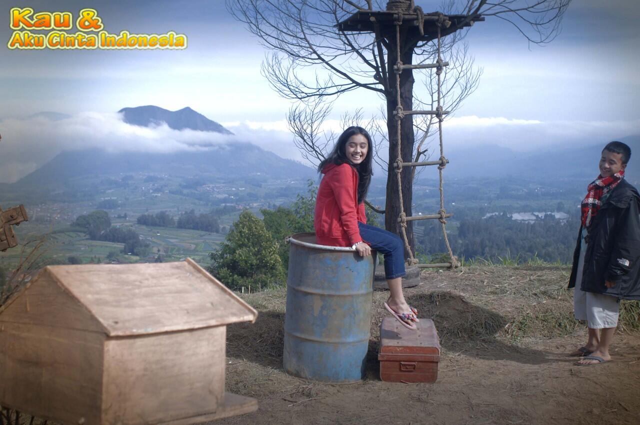 Kau dan Aku Cinta Indonesia <diangkat dari serial jadul ACI (Aku Cinta Indonesia)>