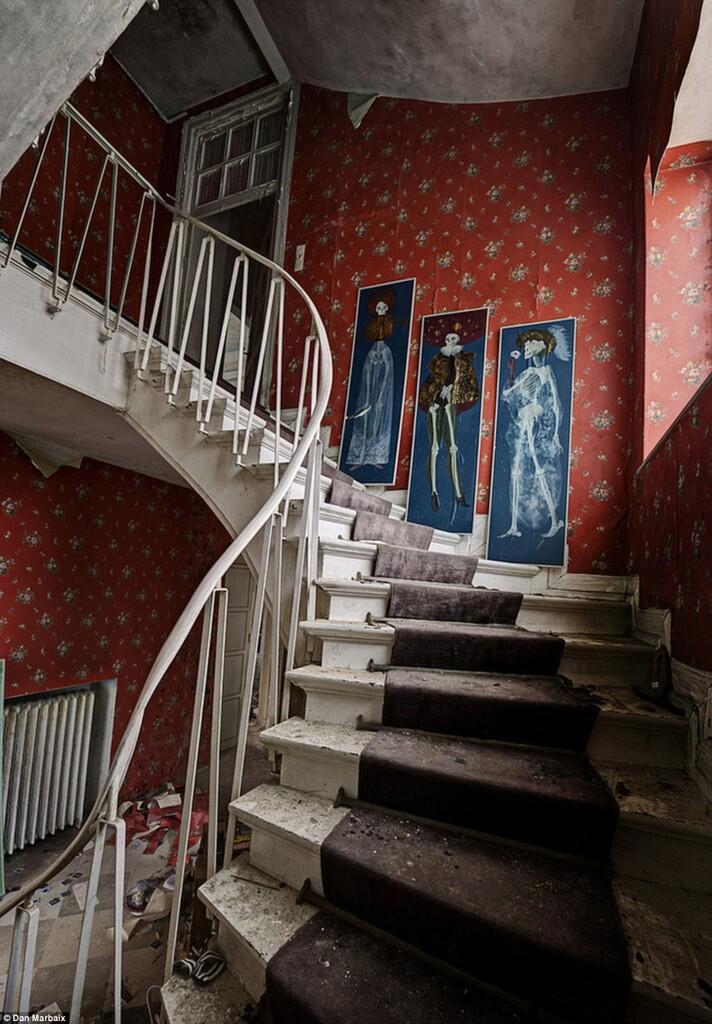 " Rumah Rumah Besar "Yang dibiarkan terbengkalai karena penuh misteri !