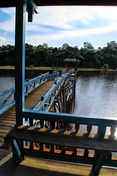 Pesona Danau Bika ( Danau Buak ) di Kapuas Hulu