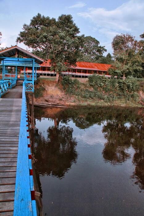 Pesona Danau Bika ( Danau Buak ) di Kapuas Hulu