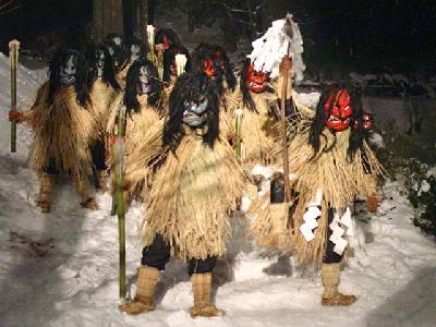 Hiiii.. Warga Oga Peninsula Jepang Rayakan Tahun Baru Dengan 'Setan'!