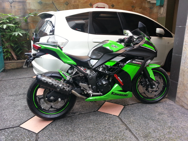 Terjual KAWASAKI NINJA  250  FI  ABS  HIJAU  2013 BLN 1 MODIF  