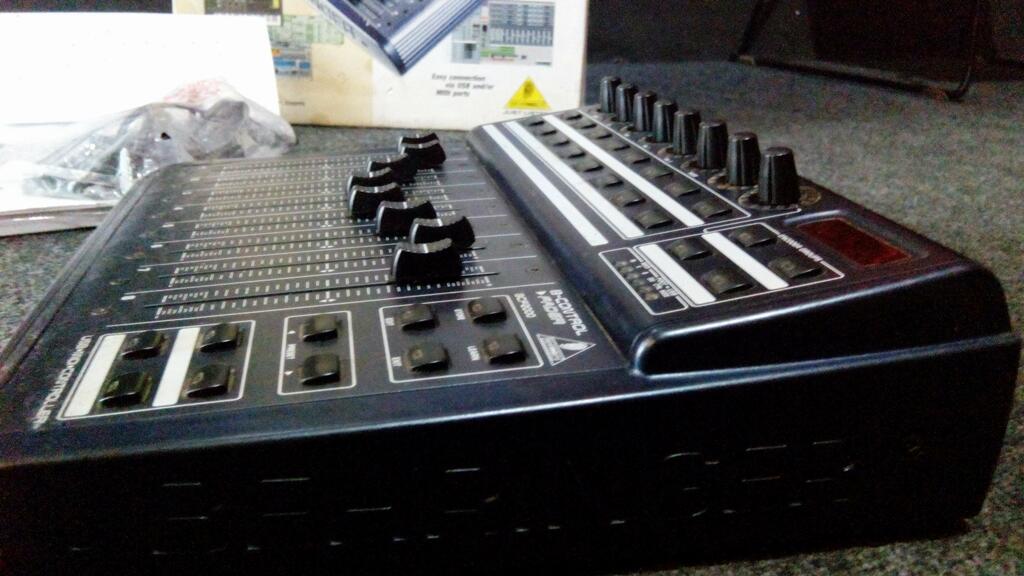 JUAL Mixer BEHRINGER BCF2000 (Cirebon)