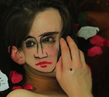 Menduakan Wajah Dengan Goresan Kasar Efeknya Luarbiasa Terhadap Persepsi Kita