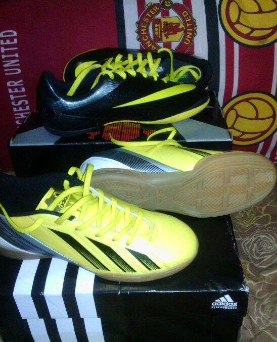 FUTSAL MUNDIAL SHOES | Adidas Nitrocharge Collection