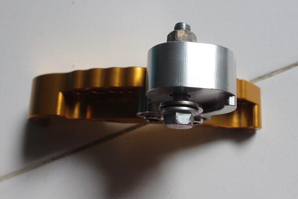 peninggi dan pengundur shock mio NUI RACING gold