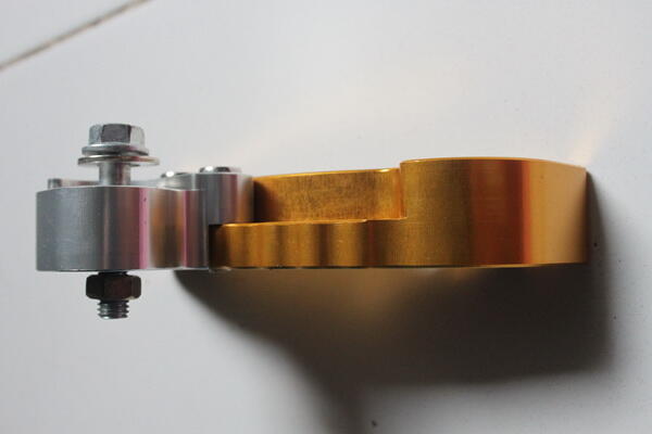 peninggi dan pengundur shock mio NUI RACING gold