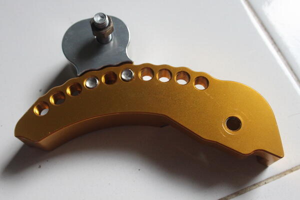 peninggi dan pengundur shock mio NUI RACING gold