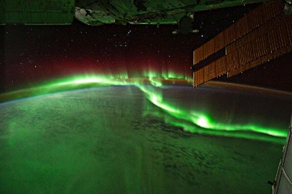 &#91;Share&#93; Fenomena Terbentuknya sinar Aurora &#91;Full pict&#93;