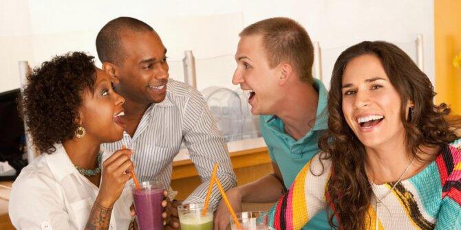 Tips Agar Agan Disukai Teman Kantor