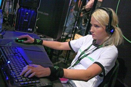 Kesibukan Para Gamers Sehari Harinya