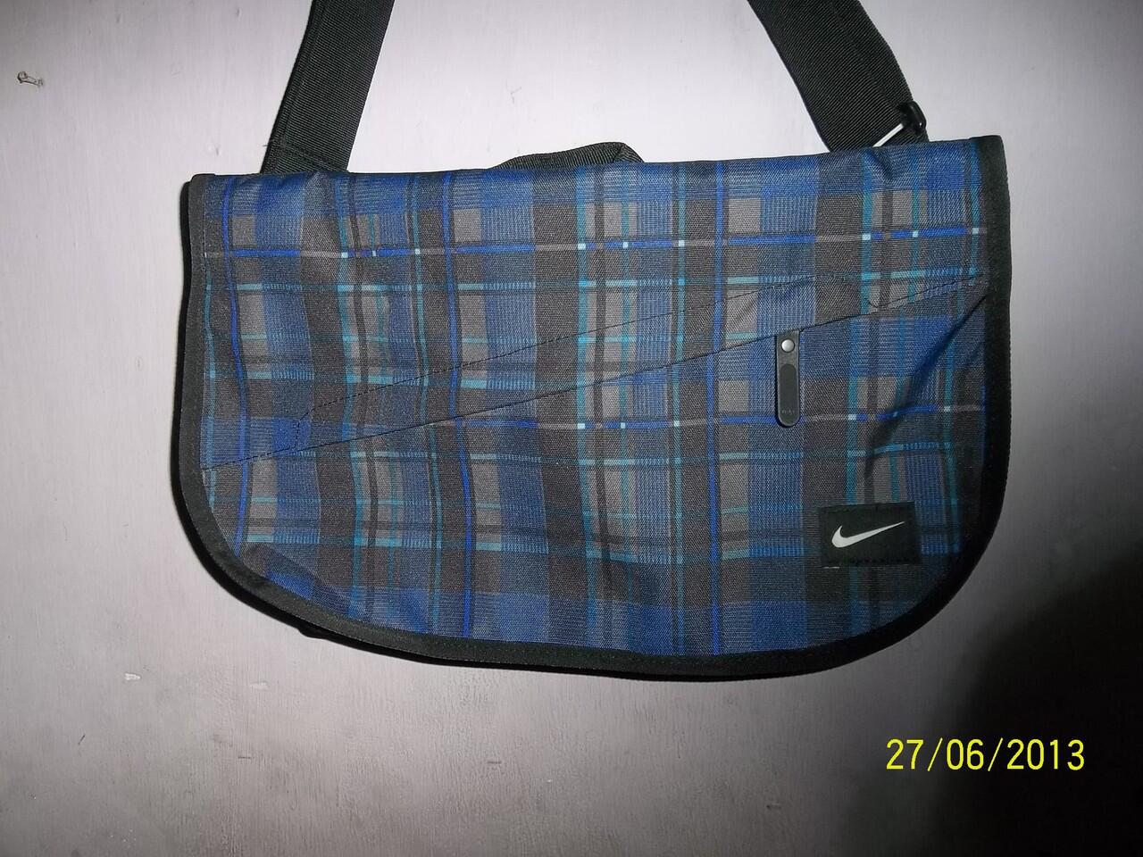 Terjual TAS  SELEMPANG  NIKE  WATERPROOF 100 ORIGINAL  KASKUS