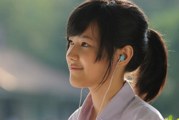 Gan, 2 Cewek Ini Mirip Gak Sih ???