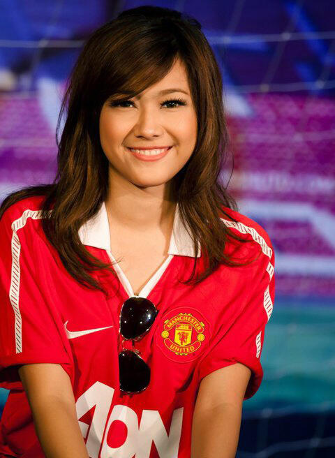 Gan, 2 Cewek Ini Mirip Gak Sih ???