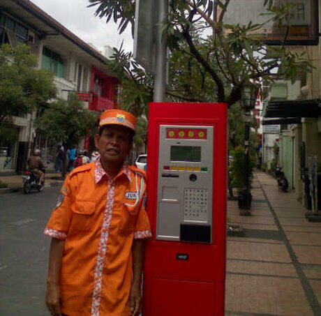 Dua Minggu Diujicobakan, Warga Sudah Paham e-Parkir di Braga Bandung
