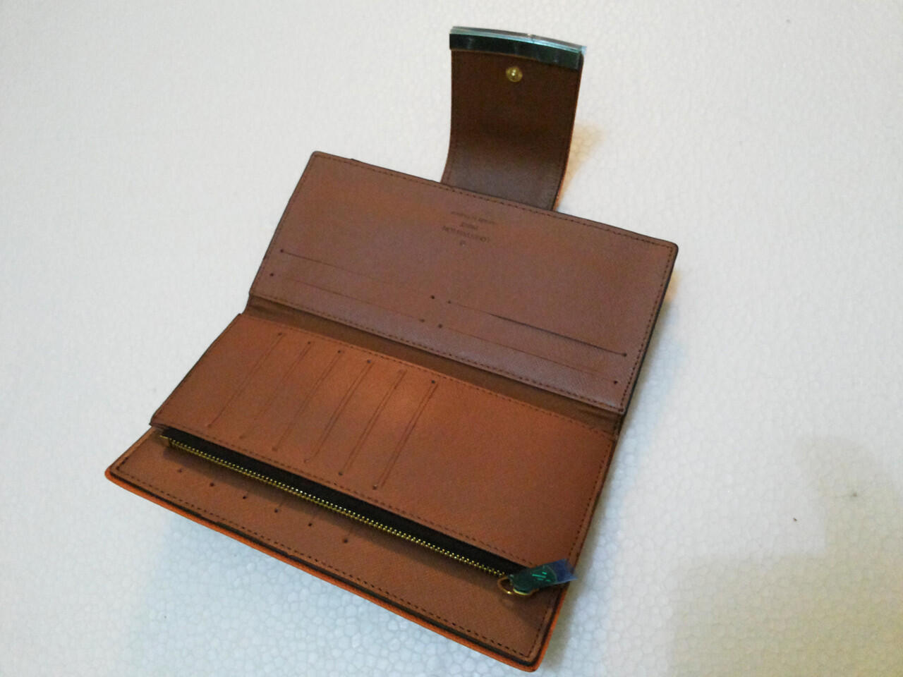 Jual Dompet Branded Murah (Eceran dan Grosir)