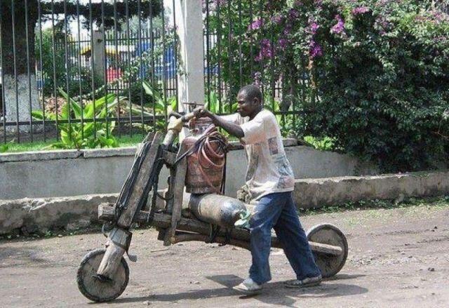 Foto Terkonyol Yang Terjadi Hanya di Afrika