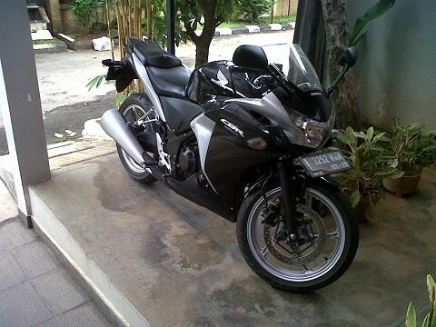 butuh cepet cbr 250 thun 2011