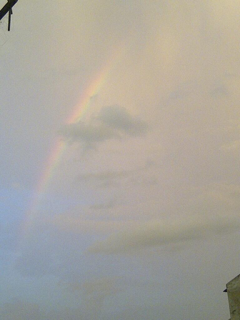 Ada yang aneh gan sama langit di JAKARTA tadi sore