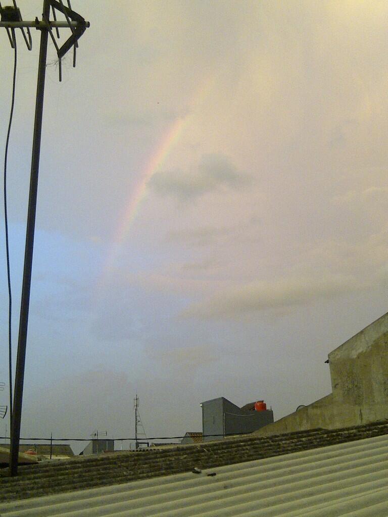 Ada yang aneh gan sama langit di JAKARTA tadi sore