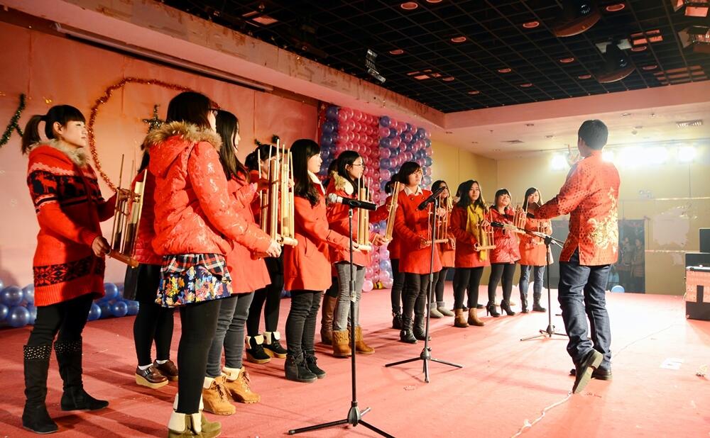 Angklung dan Rebana Mengalun Hingga ke Negeri Cina
