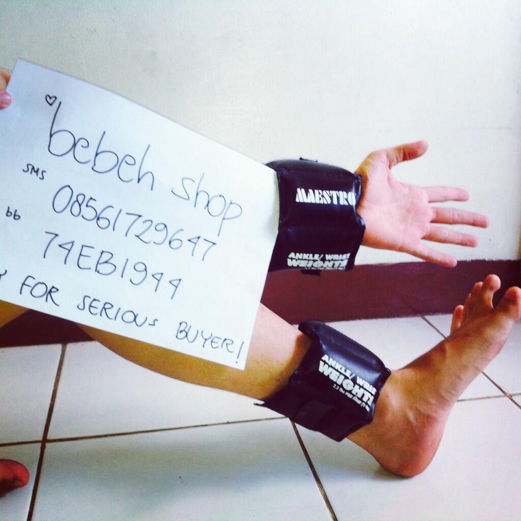 pemberat / bending / beban tangan atau kaki ketika olahraga