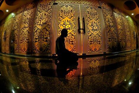 Orang yang Khusyu' Di dalam Sholat