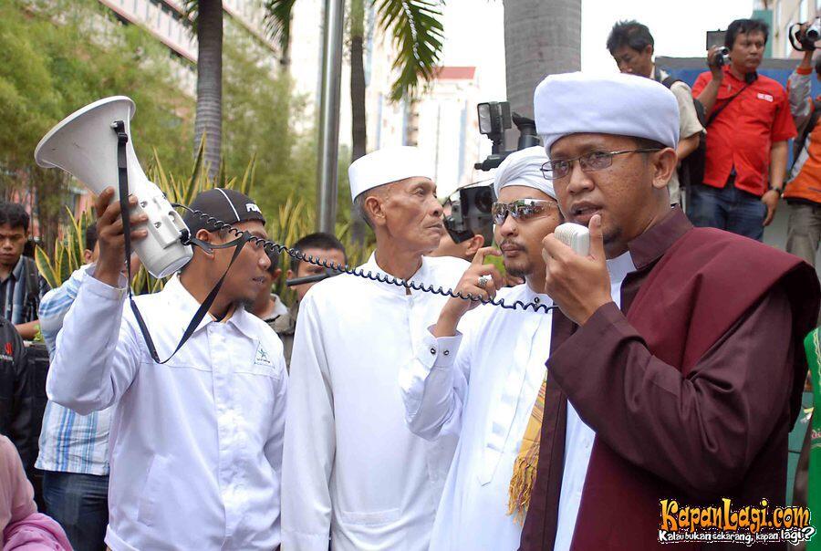 &#91;Hot News&#93; Berbau Seks , FPI Kecam Goyang Oplosan