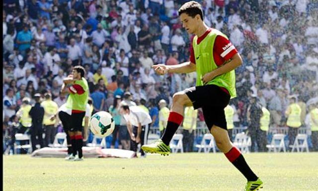 Costa atau Herrera?