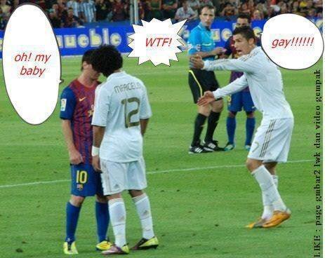 KOLEKSI FOTO KOCAK PESEPAK BOLA (NGAKAK)