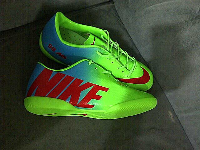 SEPATU FUTSAL REPLIKA ORI ADIDAS & NIKE, ADA MACAM2 JERSEY JUGA. (MITRA SPORT)