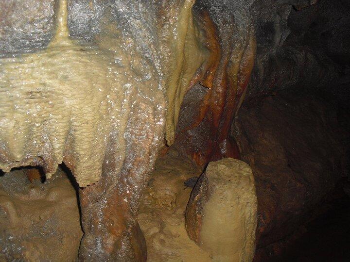 Kok bisa ada goa sih???