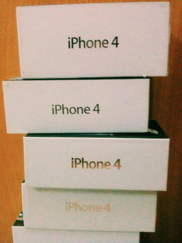 Muraaah iPhone4 CDMA 8gb 16gb Black White Inject Smartfren ( solo )