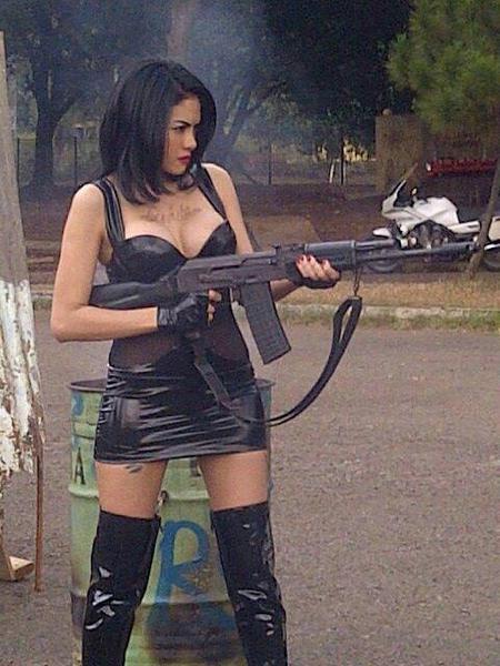 Para pemain film COMIC8