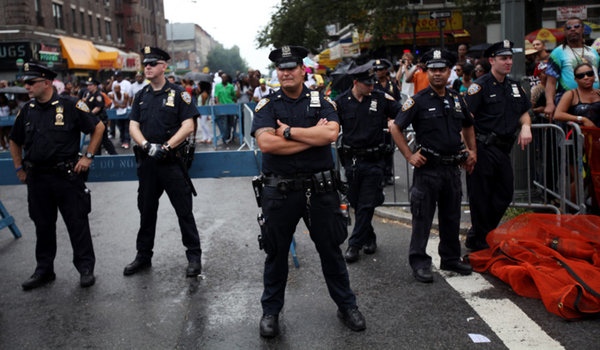 Polisi New York dan Pemadam Kebakaran Korupsi Ramai-ramai