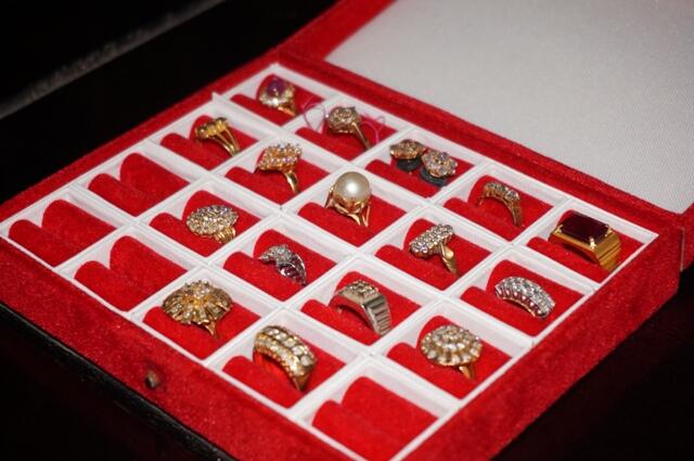 Gelang Kalung dan Cincin Berlian Ekslusif Harga Mantaffff.. Cek aj Gan..