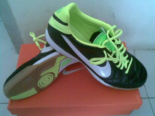 Futsal Nike Tiempo Mystic/Natural, Mercurial, Elastico, CTR Libretto, T90 Shoot Murah