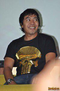 komeng vs temen ane gan ?????
