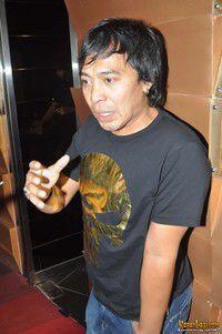 komeng vs temen ane gan ?????