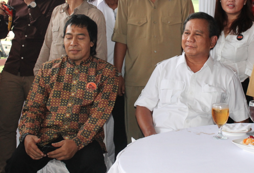 komeng vs temen ane gan ?????